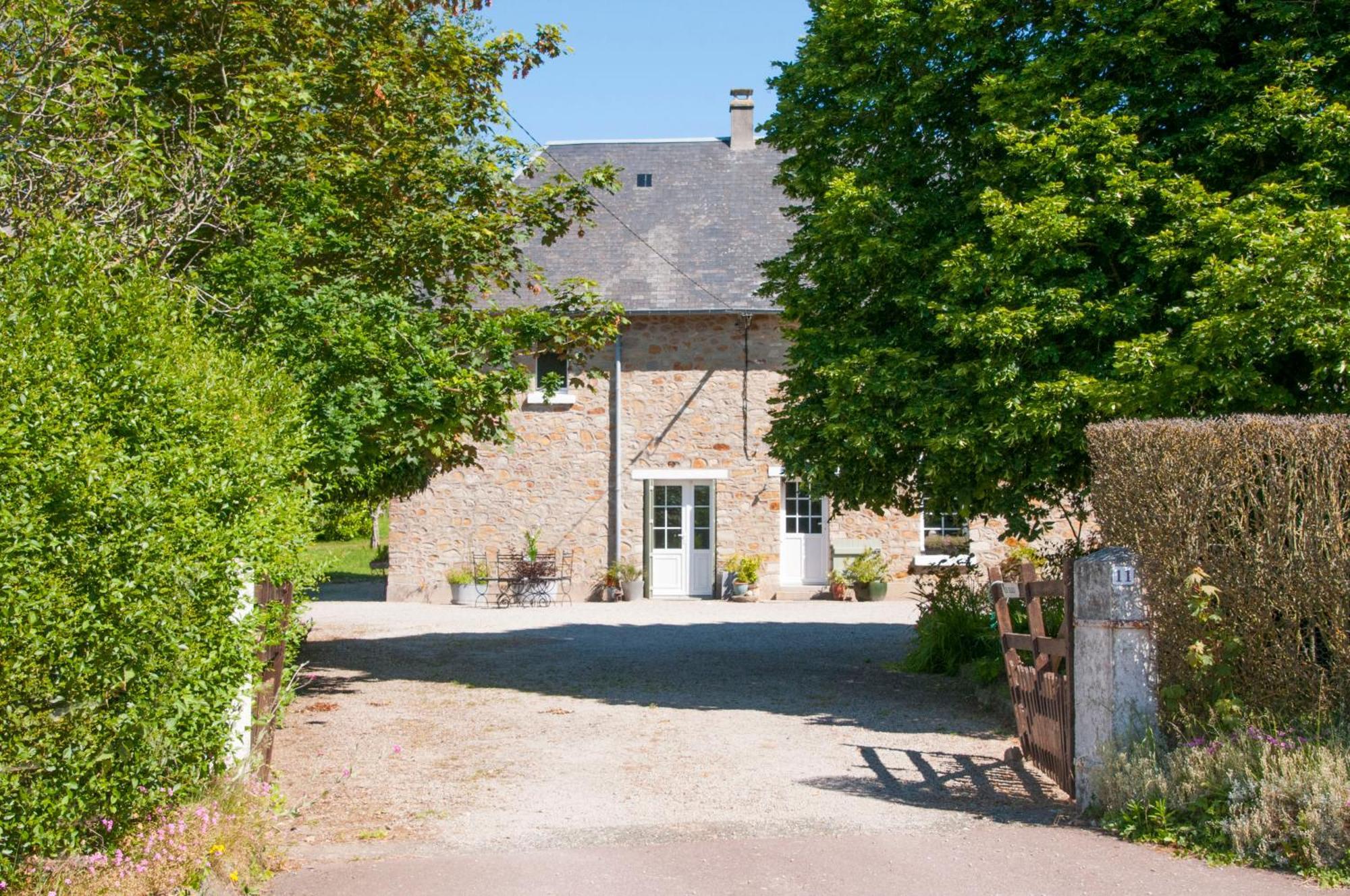 La Maison Des Tilleuls Saint-Germain-Sur-Seves Exterior foto